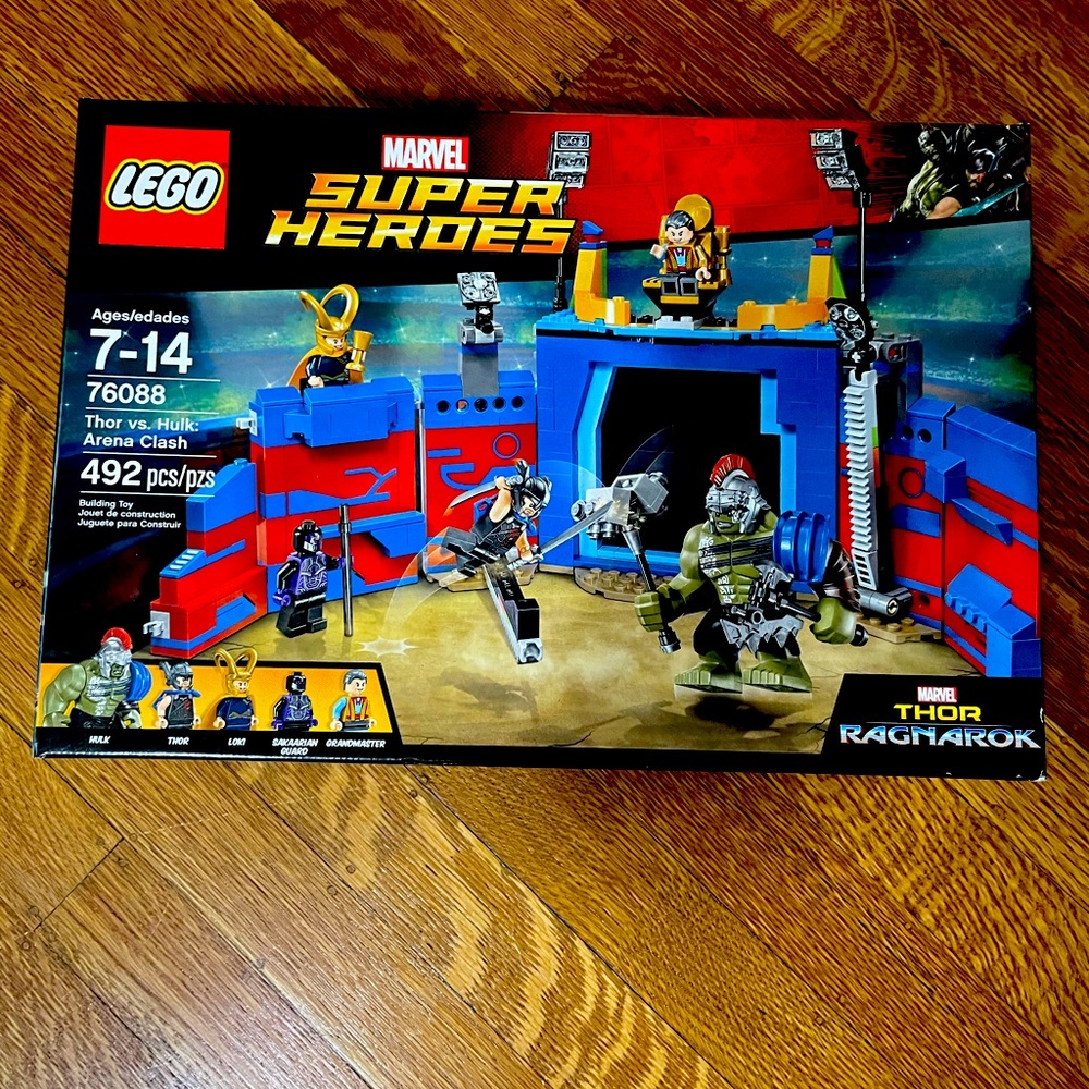 NIB Retired Lego Marvel Superheroes set